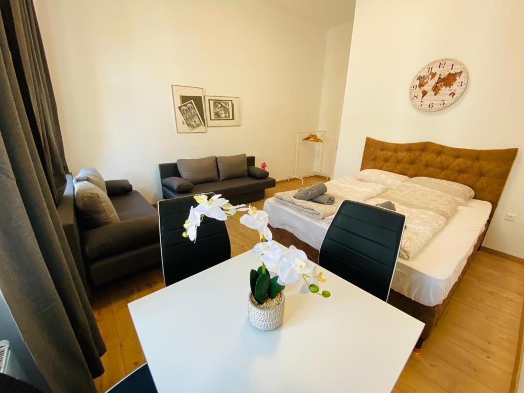 Quad-Room Near Prater Stern Vienna Luaran gambar