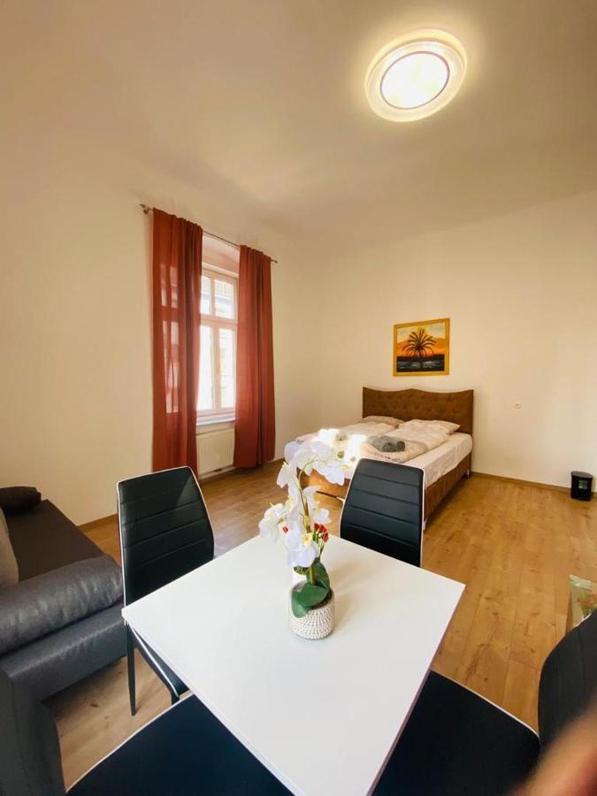 Quad-Room Near Prater Stern Vienna Luaran gambar